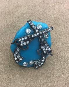 Turquoise Stone Ring With Two Revolvers
