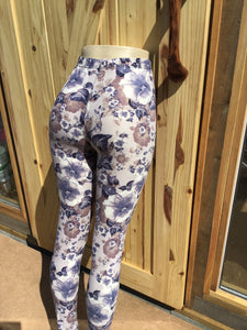 Womens best leggings BUTTERY SOFT LEGGINGS One Size Print. Flower smoky grey with blue print