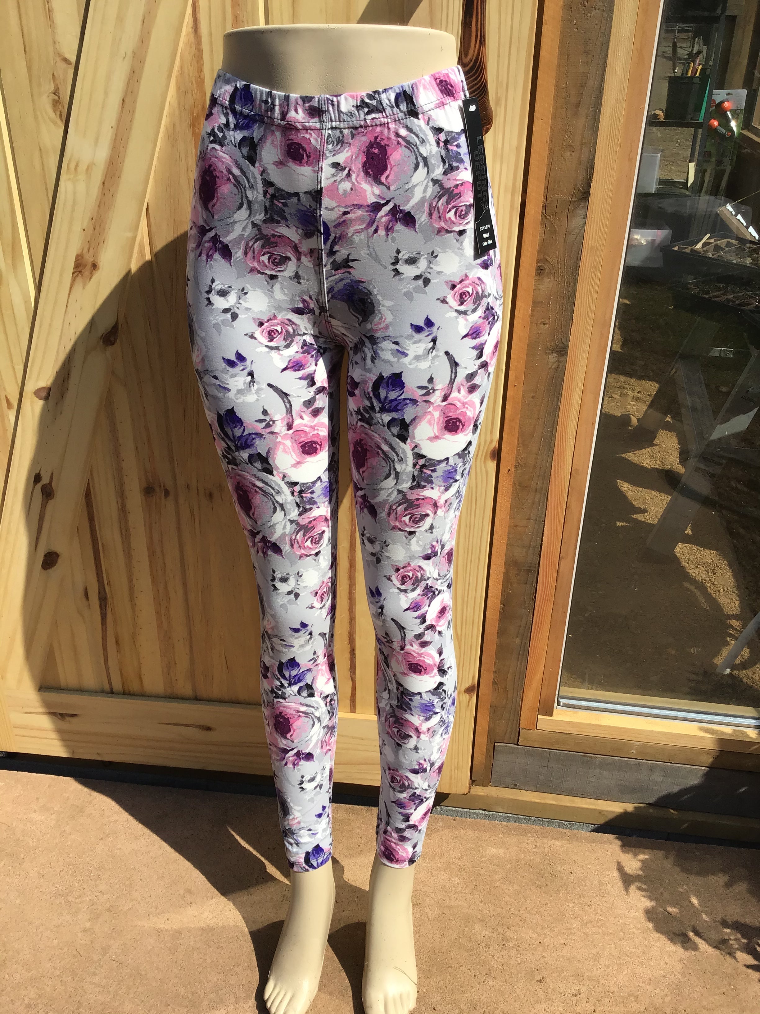 Womens best leggings BUTTERY SOFT LEGGINGS One Size soft paisley flower Print