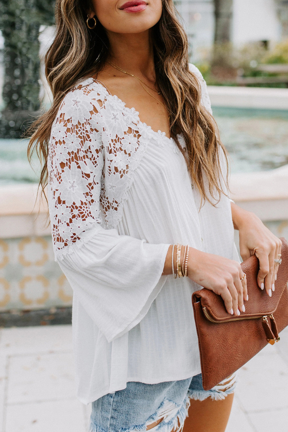 Lace Shoulder Splicing Flowy Shirt