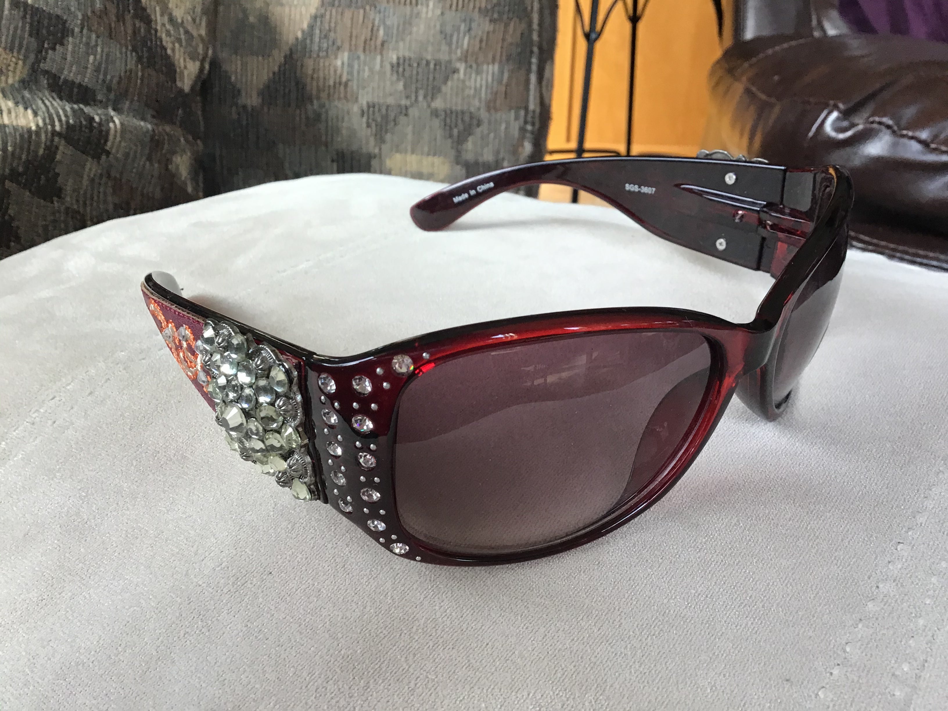 Gorgeous bling Concho studded UV 400 Montana west sunglasses Gorgeous chocolate brown, black, and a red burgundy you pick