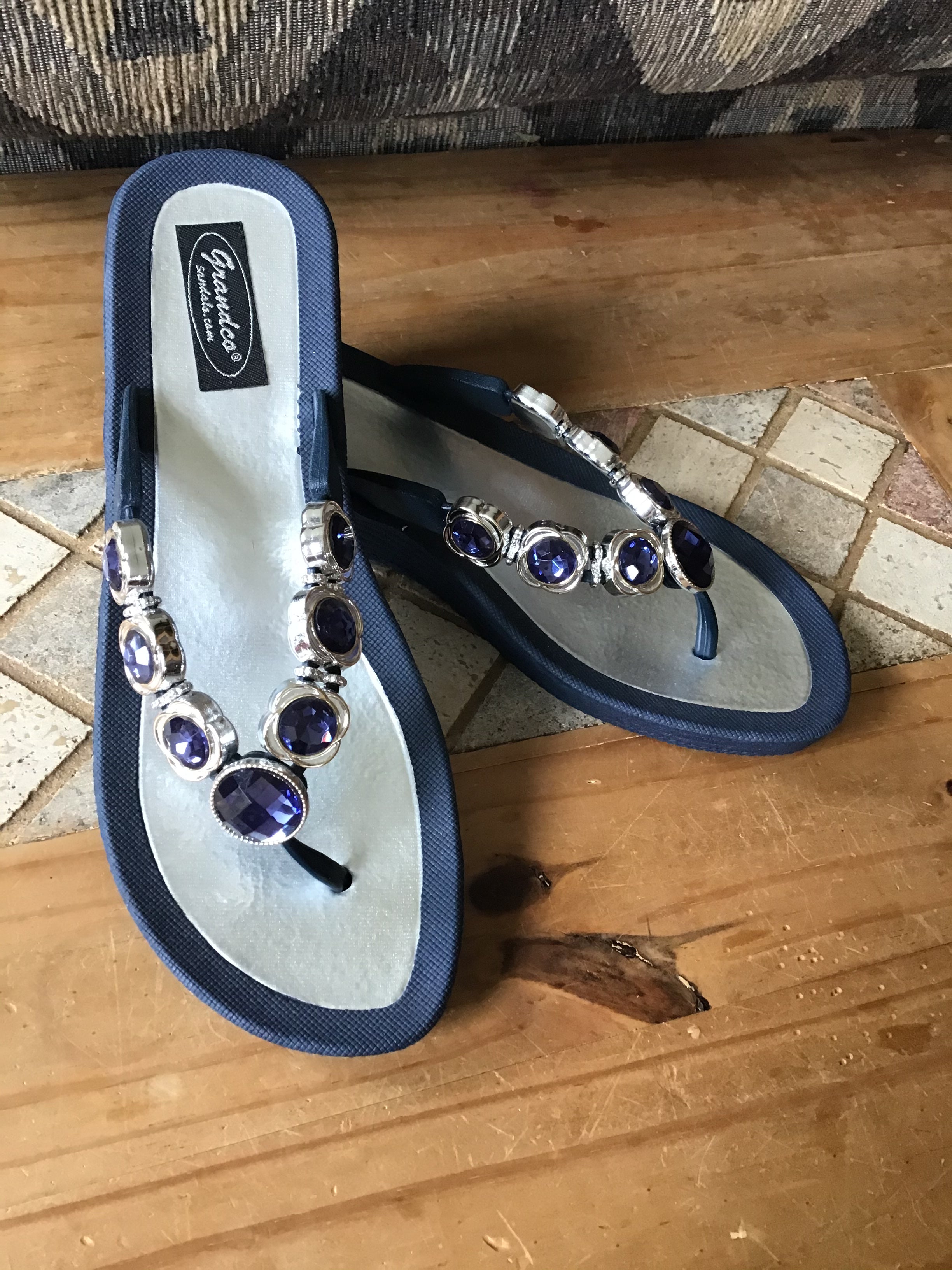 Gorgeous bling sandals with wedge V-thong sandal Gorgeous blue