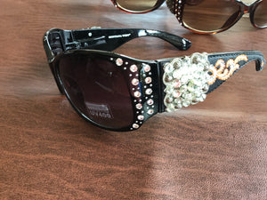 Gorgeous bling Concho studded UV 400 Montana west sunglasses Gorgeous chocolate brown, black, and a red burgundy you pick