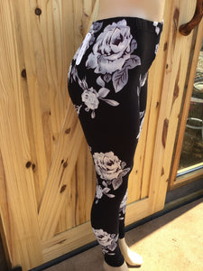 White rose flower black jagging‘s  Womens best leggings BUTTERY SOFT LEGGINGS One Size  Print Natural flower print