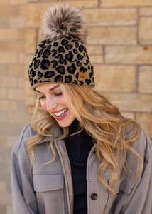 Fleece lined Beanie Tuque hat with pom Cheetah Leopard Print