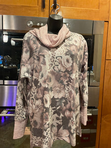 Long sleeve floral print Turtleneck Cowl style